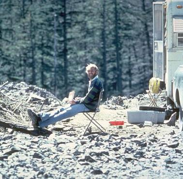 Ostatnie zdjęcie wulkanologa Davida A. Johnstona, który był świadkiem erupcji wulkanu Świętej Heleny (USA).