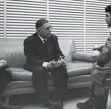 Spotkanie lewackich działaczy na Kubie - Jean-Paul Sartre, jego kochanka Simone de Beauvoir i Ernesto "Che" Guevara.