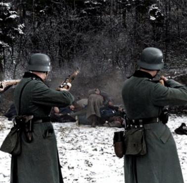 Rok 1939 - Intelligenzaktion – niemiecki akt ludobójstwa skierowany przeciwko polskiej elicie, rozstrzelano ok. 50 tys.osób