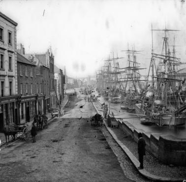 Port w irlandzkim mieście Drogheda w 1865 roku