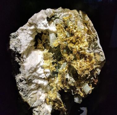 Złoto w formie mineralnej