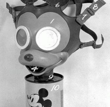 Zaprojektowana przez Walta Disneya maska przeciwgazowa dla dzieci, 1944