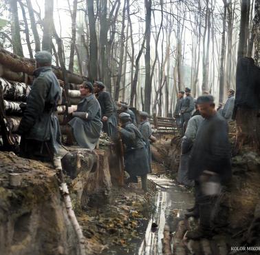 Wołyń, 6 grudnia 1915 roku. Legioniści z 3 batalionu 1 Pułku Piechoty Legionów Polskich w okopach.
